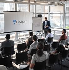 tmreviews-slider-img