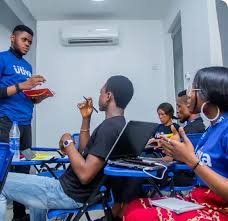 tmreviews-slider-img